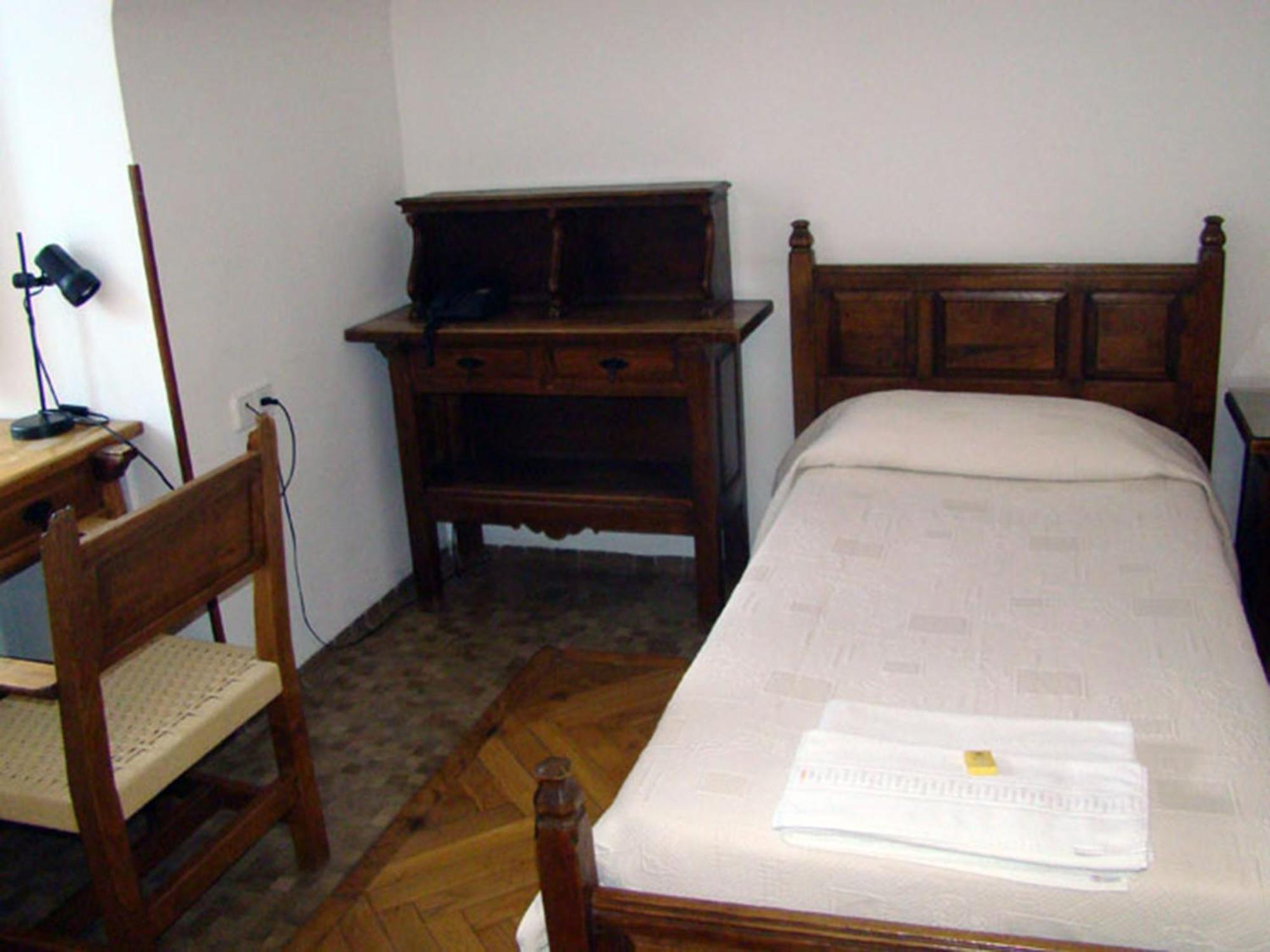 Hospederia Santa Cruz Affittacamere San Lorenzo de El Escorial