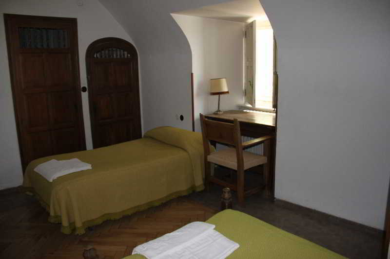 Hospederia Santa Cruz 2* San Lorenzo de El Escorial